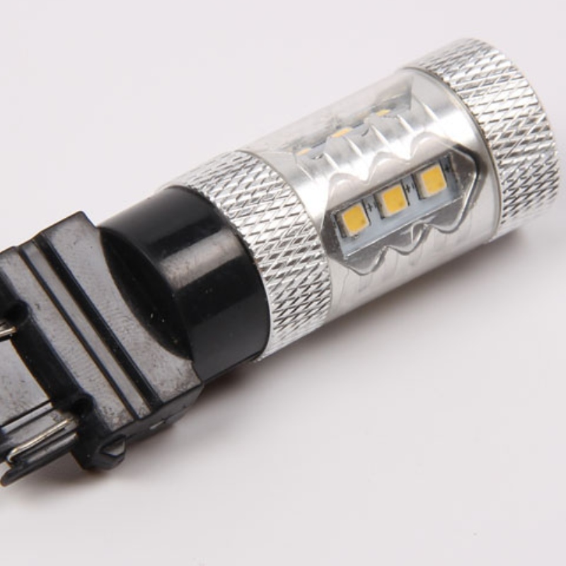 عالية الطاقة 15W SamSung 2323smd سيارة أدى أضواء t25 p27 / 7w 3157 أدى ضوء الفرامل