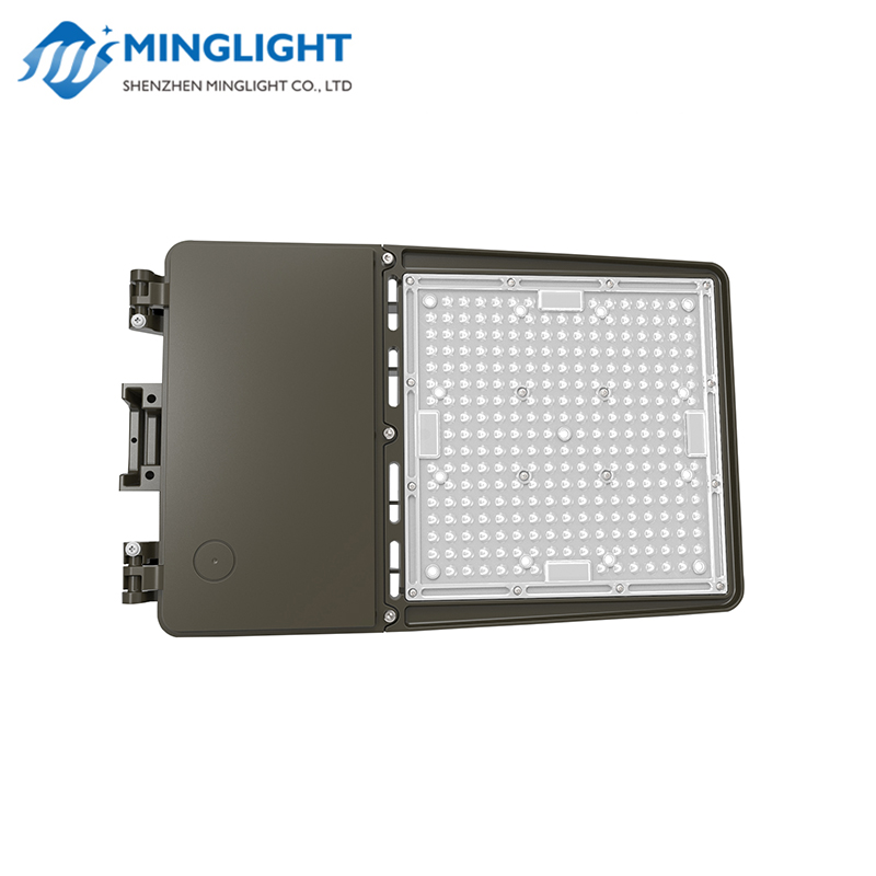 أمريكا الشمالية القياسية 130lm / w DLC قسط IP65 ضوء الشارع القطب 200W LED وقوف السيارات الخفيفة