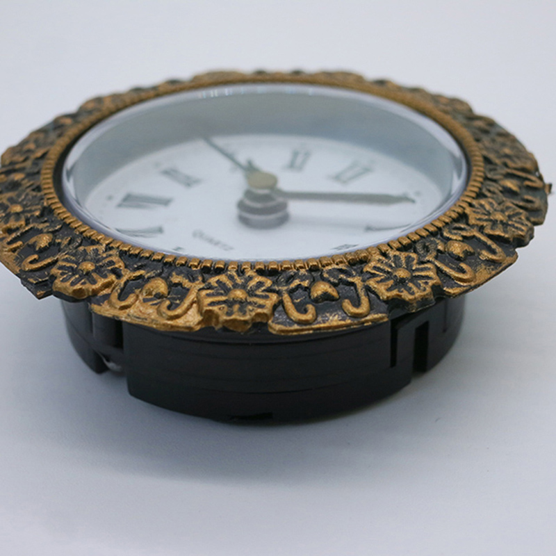 العتيقة زهرة البرقوق إبرة مقعد