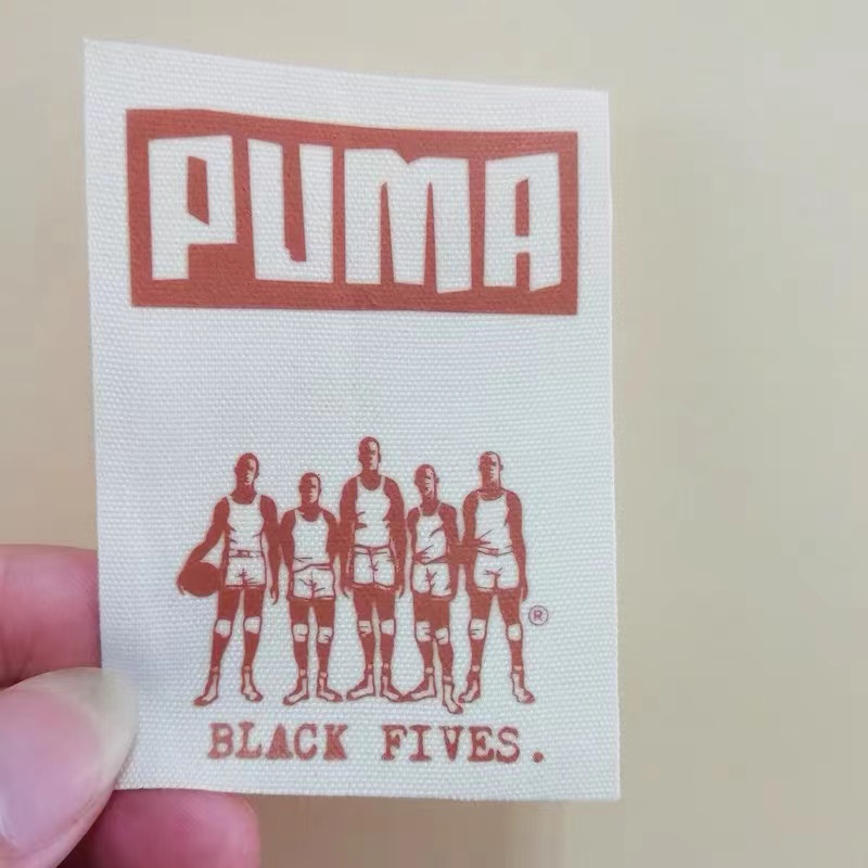 علامات عالية الجودة العلامات مع حقيبة يد \\\\\\\\ الملابس \\\\\\\\ أحذية \\\\\\\\ الملحقات حزمة تسميات القماش مخصص التسمية المنسوجة