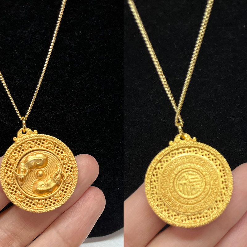 24K الذهب-مطلي ثلاثة ثلاثة-قلادة الثروة ذات الثروة المصنوعة من الضفدع مع فليجري معقدة وشخصية فو من أجل الازدهار والثروة