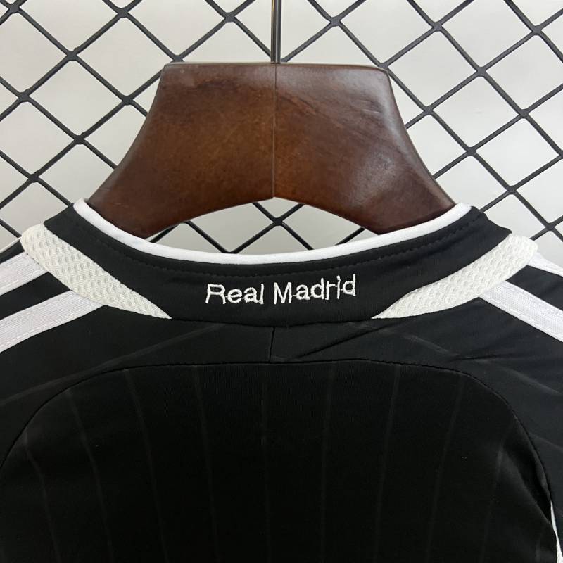 أطفال ريال مدريد 06/07 بعيد الحجم: 16-28