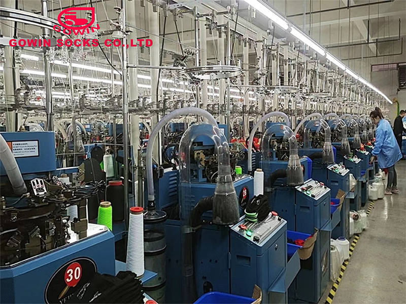 1670052450.jpg Custom socks factory.jpg